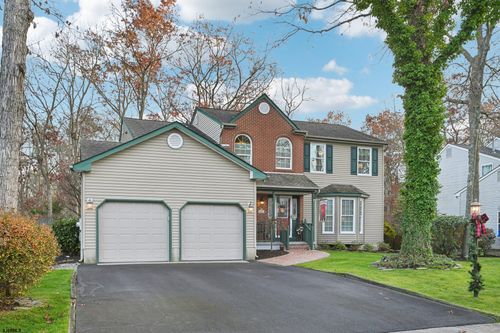 27 Sturbridge Ct, Egg Harbor Township, NJ, 08234-7643 | Card Image