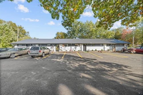 908 Orange St, Baldwin City, KS, 66006-4051 | Card Image