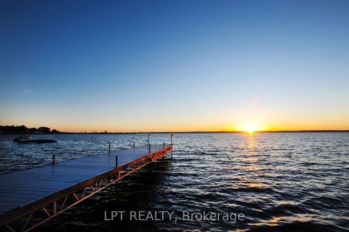 212 Cameron Cres, Keswick, ON, L4P3T6 | Card Image