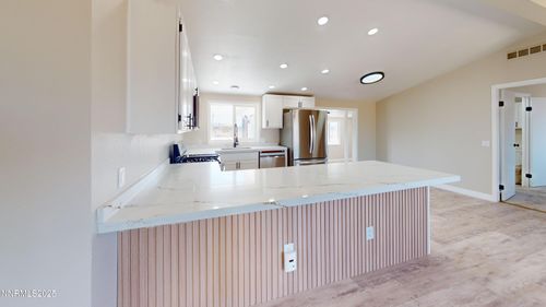 6090 Ardis Dr, Winnemucca, NV, 89445-7700 | Card Image
