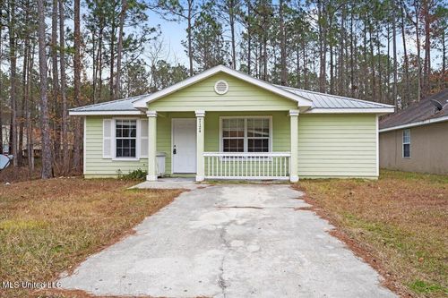 7124 Sunflower St, Bay Saint Louis, MS, 39520-8094 | Card Image