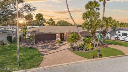 63 Yacht Haven Dr, Cocoa Beach, FL, 32931-2622 | Card Image