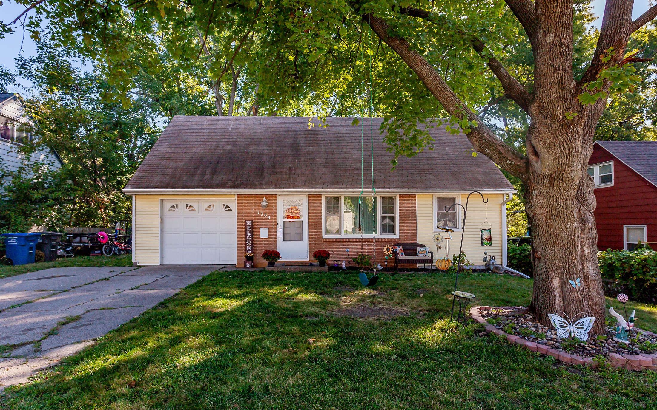 13th St, Des Moines, IA 50315