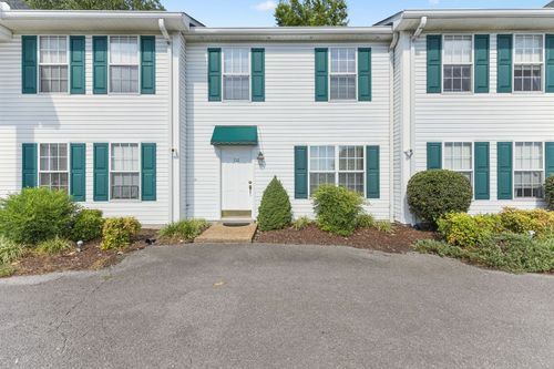 712 Whitthorne St, Shelbyville, TN, 37160-3528 | Card Image