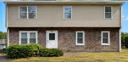 7 Gaynor Rd, Centereach, NY, 11720-1905 | Card Image