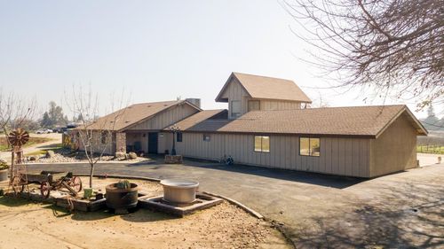 8924 Road 244, Terra Bella, CA, 93270-9215 | Card Image