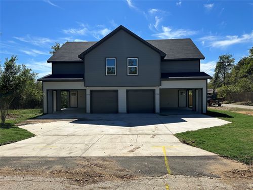 1702 E Powell Ave, Fort Worth, TX, 76104-6236 | Card Image