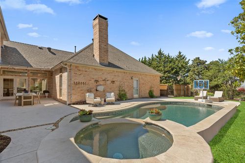 819 Hills Creek Dr, McKinney, TX, 75072-5229 | Card Image