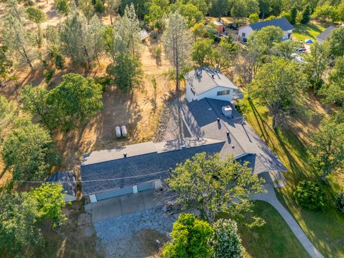 20038 Juanita Ln, Redding, CA, 96003-7677 | Card Image