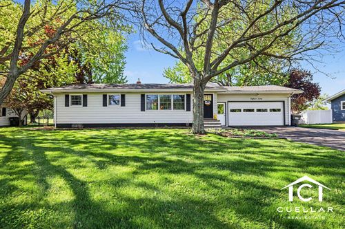 1860 Santa Maria Dr, Stevensville, MI, 49127-9672 | Card Image