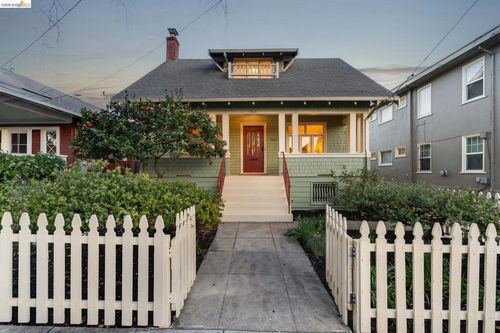 5466 5466 Shafter Ave, Oakland, CA, 94618 | Card Image