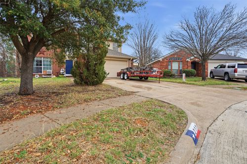 211 Jacinth Ln, Granbury, TX, 76049-7796 | Card Image