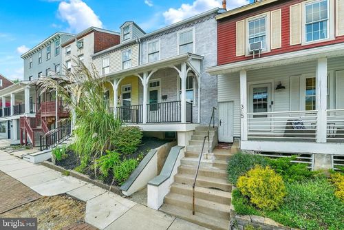 313 E State St, KENNETT SQUARE, PA, 19348-3113 | Card Image