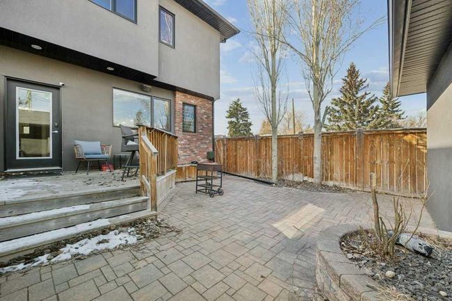 1721 44 Avenue Sw, Home with 4 bedrooms, 3 bathrooms and 2 parking in Calgary AB | Image 32