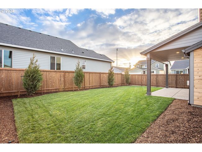 8870 Sw Mohegan Ln, House other with 5 bedrooms, 3 bathrooms and 3 parking in Tualatin OR | Image 42