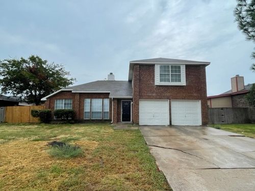 819 Over Ridge Dr, Grand Prairie, TX, 75052-6479 | Card Image