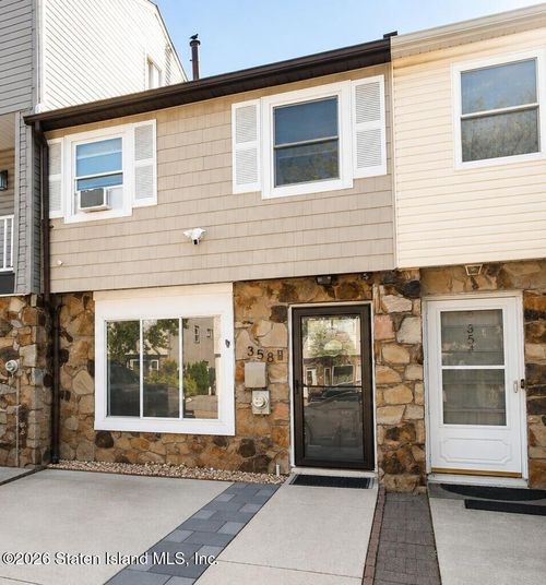 358 Tanglewood Dr, Staten Island, NY, 10308-1805 | Card Image