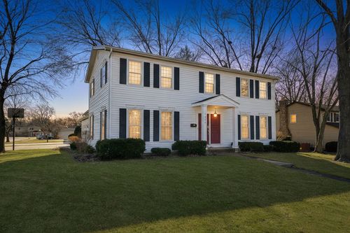 1120 E Hawthorne Blvd, Wheaton, IL, 60187-3745 | Card Image