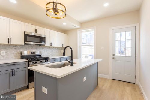 321 S Macon St, BALTIMORE, MD, 21224-2628 | Card Image