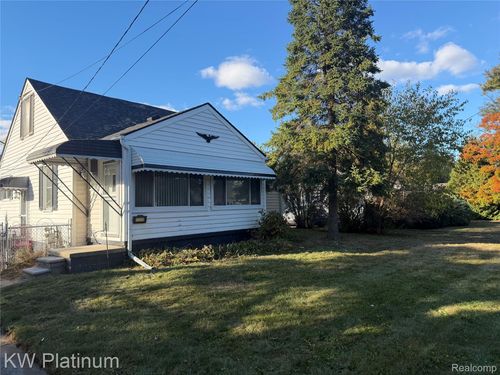 49171 Fuller Rd, Chesterfield, MI, 48051-2506 | Card Image