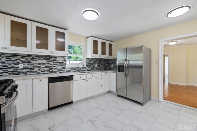 429 Old Bridge Tpke, House other with 3 bedrooms, 2 bathrooms and null parking in East Brunswick NJ | Image 4
