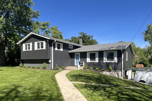 704 Plainfield Rd, Downers Grove, IL, 60516-4939 | Card Image