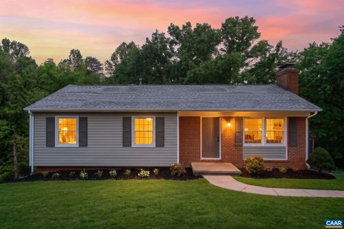 2208 Banbury St, CHARLOTTESVILLE, VA, 22901-2956 | Card Image