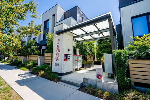 805-606 Foster Avenue, Coquitlam, BC, V6J0L5 | Card Image