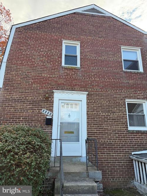 37-3855 28th Ave, TEMPLE HILLS, MD, 20748-1501 | Card Image