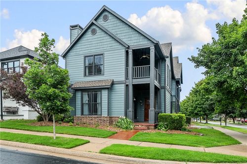 917 Ne Arleta Gdns, Bentonville, AR, 72712-8586 | Card Image
