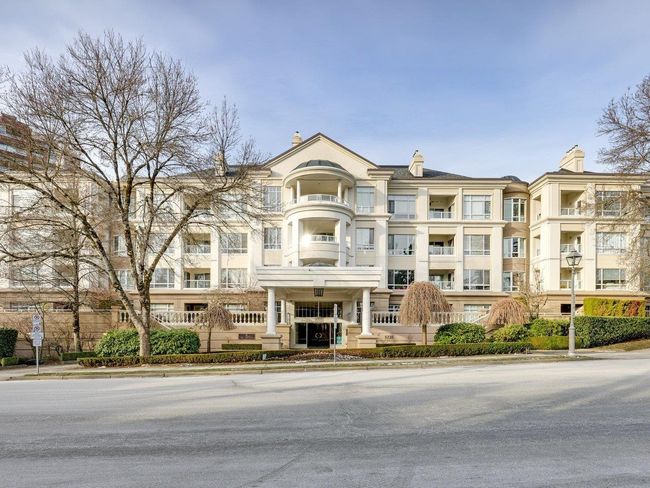 424 - 5735 Hampton Place, Condo with 1 bedrooms, 1 bathrooms and 1 parking in Vancouver BC | Image 1