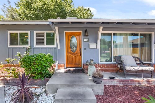904 Tahoe Dr, Modesto, CA, 95350-3438 | Card Image