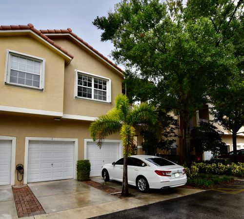 apt-j-106 Lighthouse Cir, Tequesta, FL, 33469-4705 | Card Image