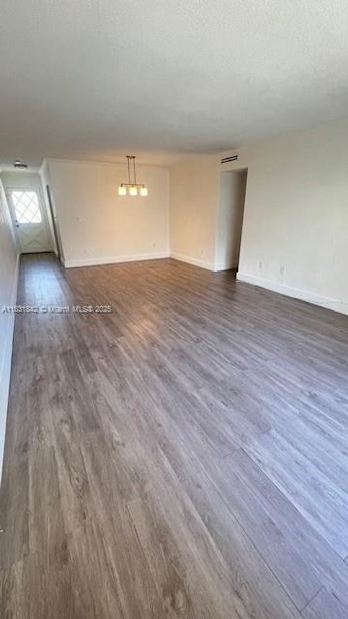 apt-1-1239 Mariposa Ave, Coral Gables, FL, 33146-3258 | Card Image