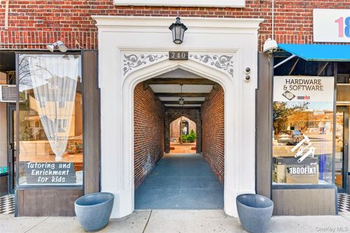 b6-240 Halstead Ave, Harrison, NY, 10528-3624 | Card Image