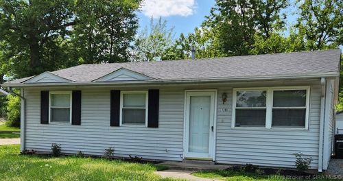 1203 Spruce Dr, Jeffersonville, IN, 47130-6253 | Card Image