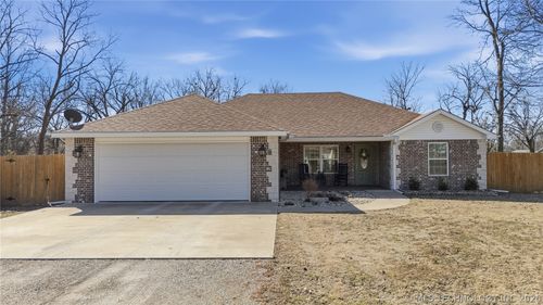 440 W 7th St, Chelsea, OK, 74016-1636 | Card Image