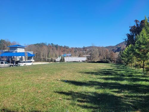 727 Hiwassee St, Murphy, NC, 28906-3315 | Card Image