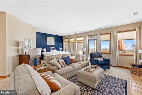 905 Diamond Hl, Wintergrn Rst, VA, 22967-8089 | Card Image
