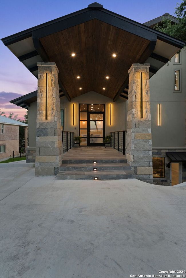 757 County Road 262, House other with 5 bedrooms, 4 bathrooms and null parking in Mico TX | Image 8