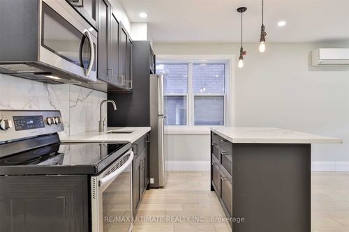 main-8 Grafton Ave, Toronto, ON, M6R1C4 | Card Image