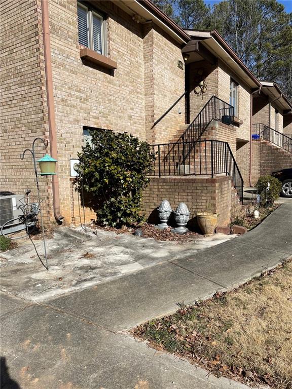 Stoneleigh Ct, Stone Mountain, GA 30088