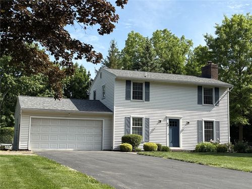 46 Sunderland Trl, Rochester, NY, 14624-4922 | Card Image