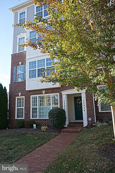 2251 - 22922 Newcut Road, Townhouse with 3 bedrooms, 2 bathrooms and null parking in CLARKSBURG MD | Image 3