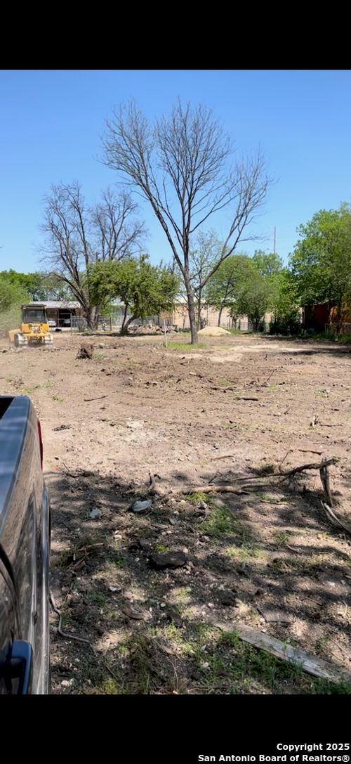 5612 Monterey St, San Antonio, TX, 78237-1840 | Card Image