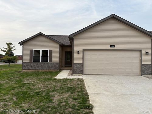 3369 Meadowridge Ct, Davison, MI, 48423-8451 | Card Image