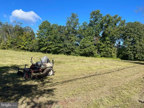 8452 Easton Rd, OTTSVILLE, PA, 18942-9691 | Card Image