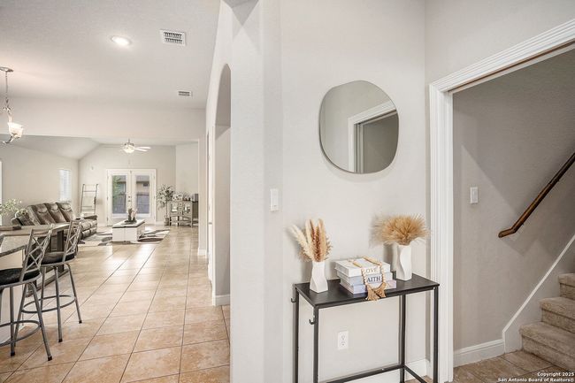 420 Bee Caves Cv, House other with 5 bedrooms, 3 bathrooms and null parking in Cibolo TX | Image 4