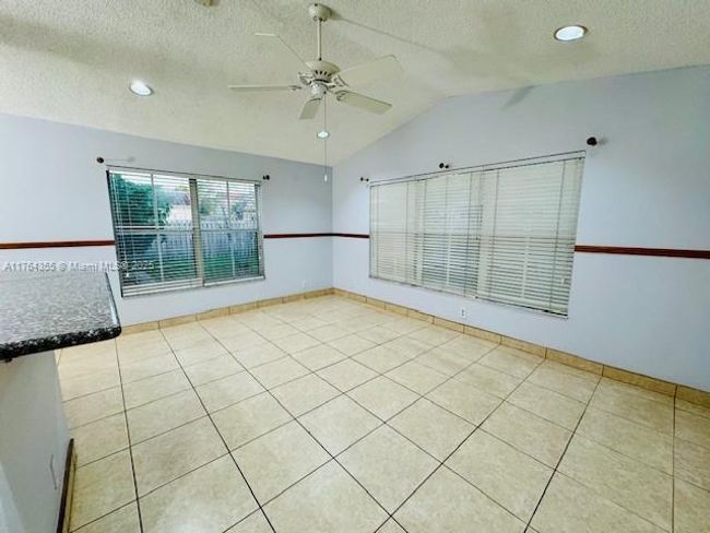 495 Carrington Ln, House other with 4 bedrooms, 3 bathrooms and null parking in Weston FL | Image 17