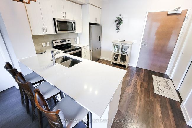 212 - 320 Plains Rd E, Condo with 2 bedrooms, 2 bathrooms and 1 parking in Burlington ON | Image 15